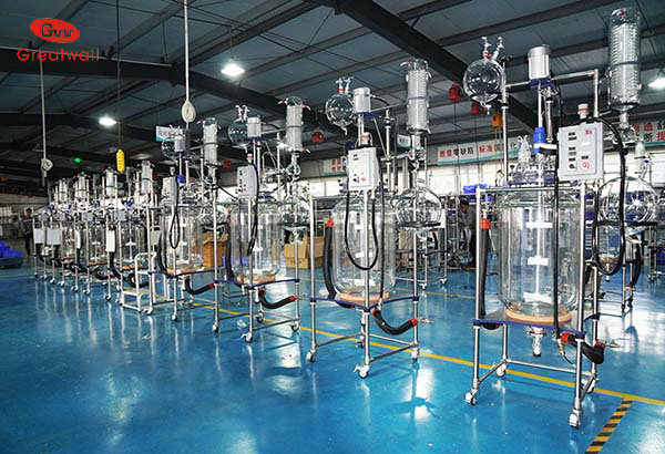 玻璃反應釜控溫介質怎么選擇？